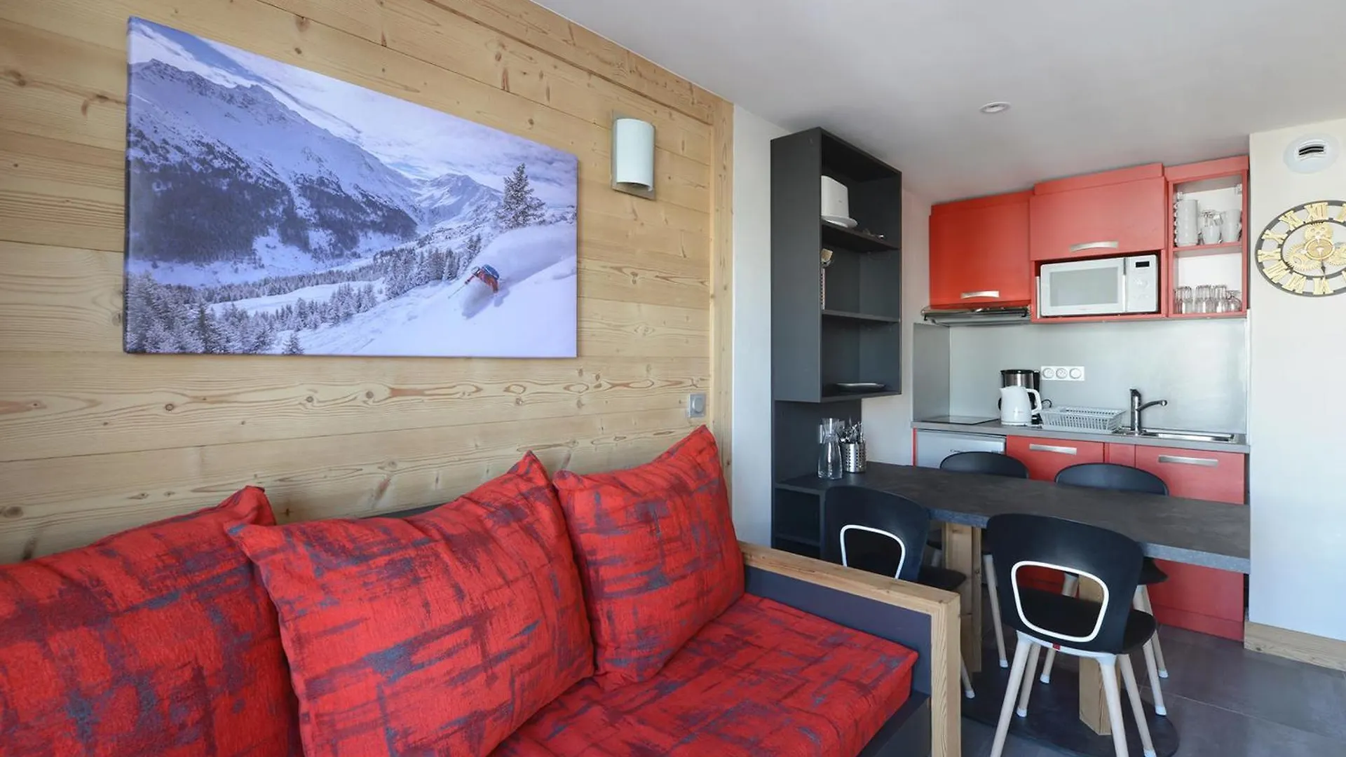 Appartement Cozy, Acces Pistes, Balcon, Renove, 5 Pers, Bien-Etre, Animaux Admis, Parking Gratuit - Fr-1-181-1959 La Plagne-Tarentaise 0*,  France