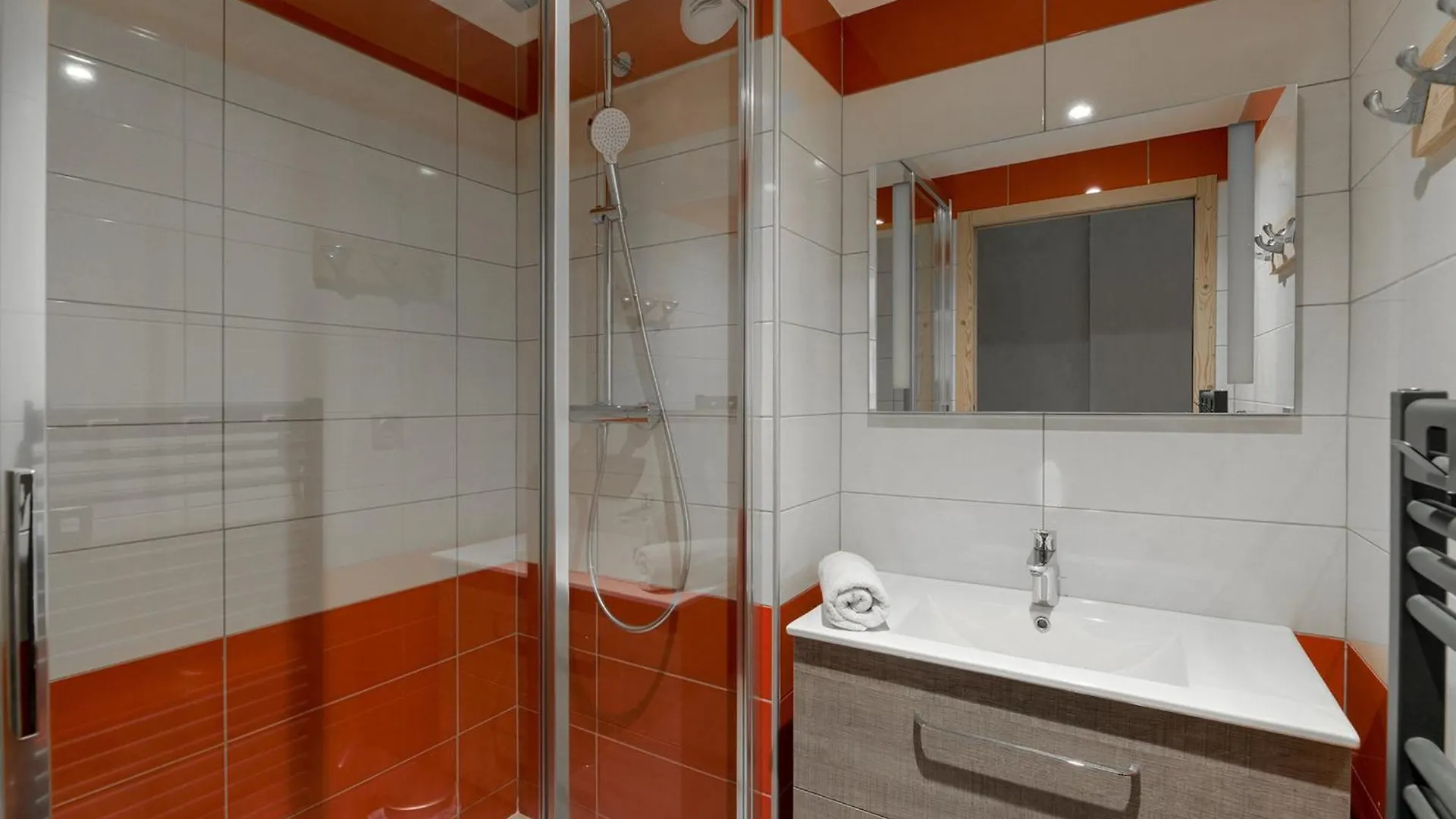 Appartement Cozy, Acces Pistes, Balcon, Renove, 5 Pers, Bien-Etre, Animaux Admis, Parking Gratuit - Fr-1-181-1959 La Plagne-Tarentaise 0*,